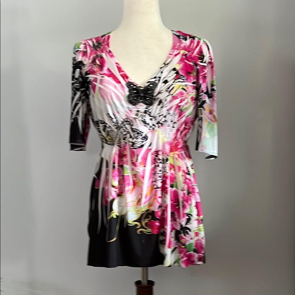Chic Pink and Black Top with Elegant Design